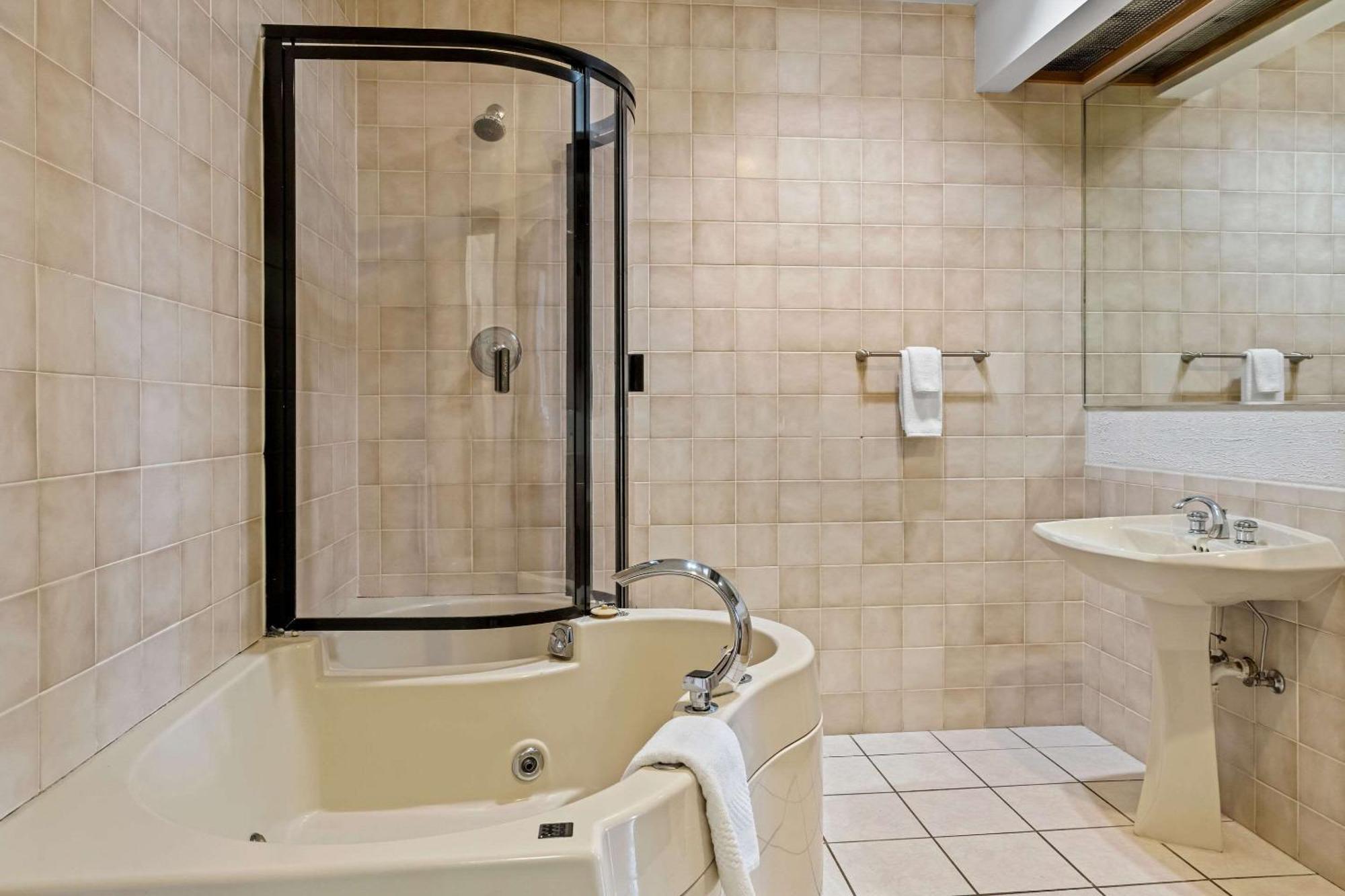 Rodeway Inn Billings Logan Intl Airport Near St Vincent Hospital Экстерьер фото