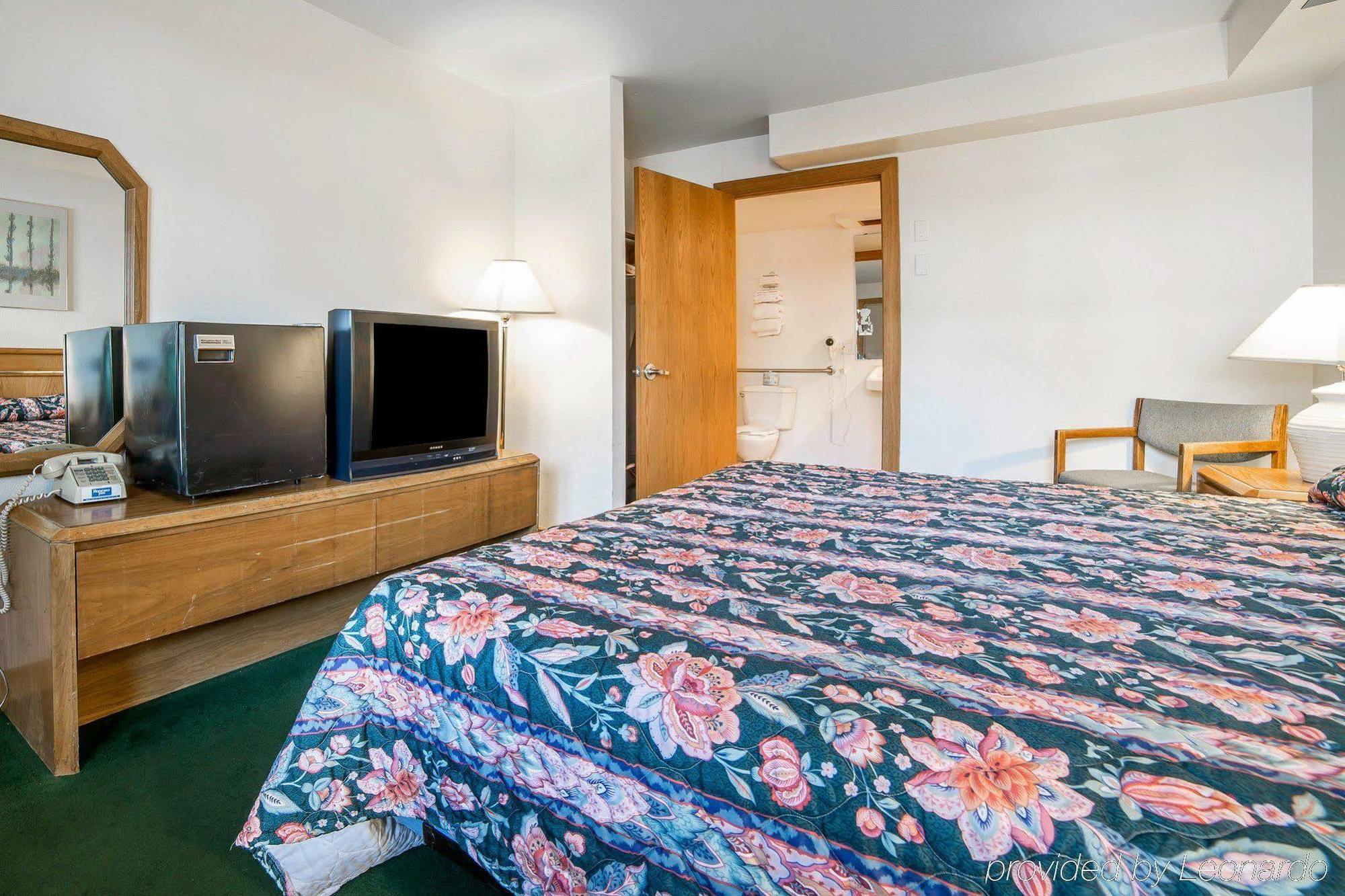 Rodeway Inn Billings Logan Intl Airport Near St Vincent Hospital Экстерьер фото